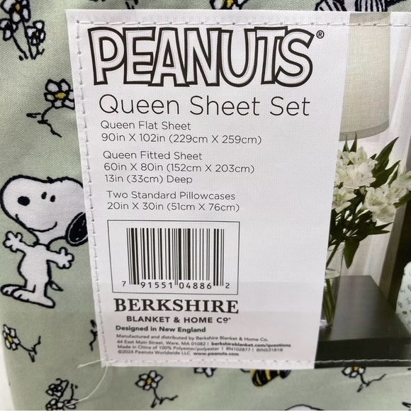 Peanuts Snoopy Queen Size Spring Sheet Set Green floral NWT - Picture 8 of 8